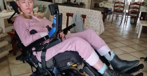 Sclerosi multipla, la famiglia Stefanini dona raccolta benefica per le cure della nota chef Velia De Angelis