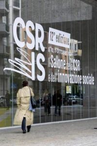 Giovani e futuro, il Giro d’Italia della Csr arriva a Torino