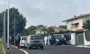 Uccisa a Fregene, nuora cercava sul web come togliere il sangue dal materasso