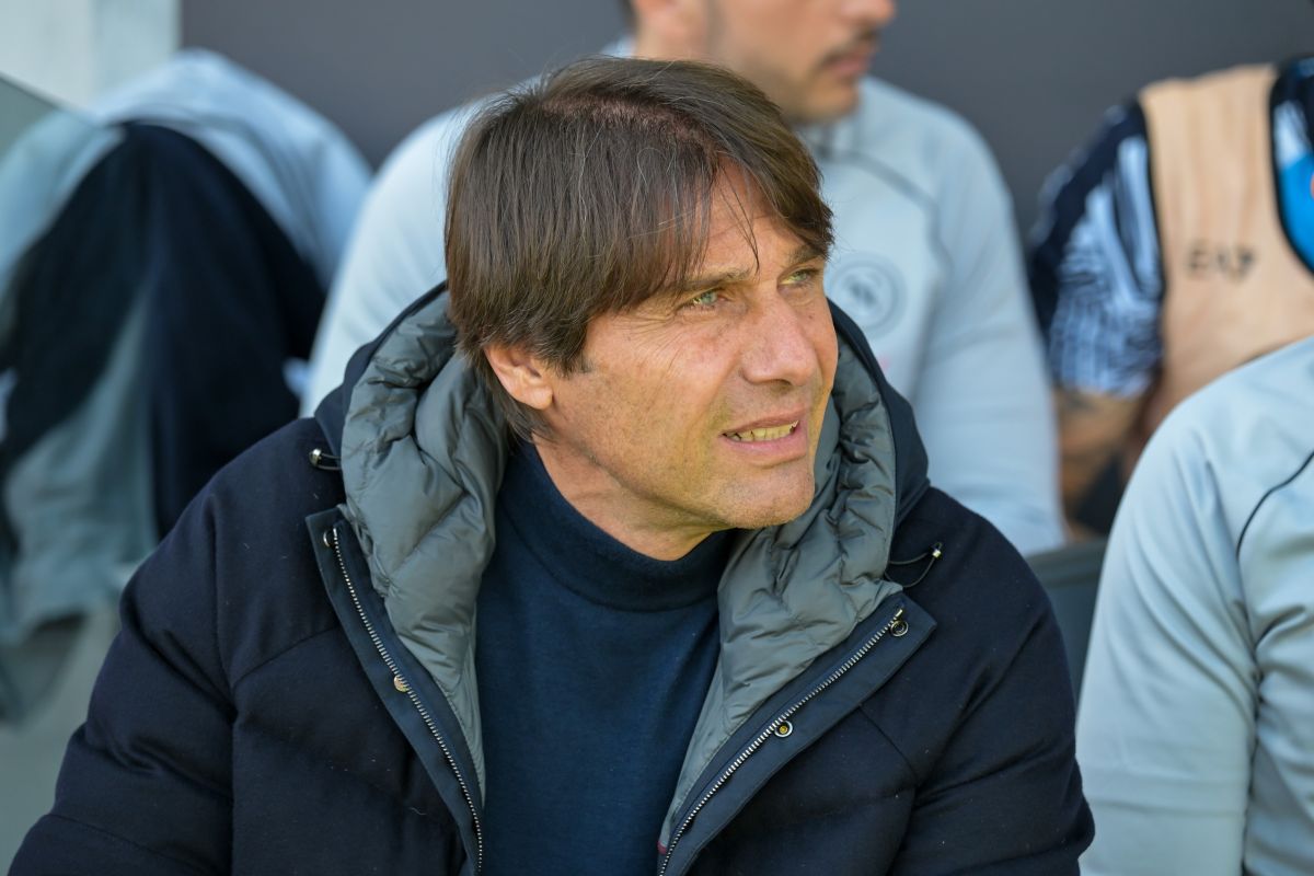 Conte “Ai tifosi interessa lo scudetto del Napoli, non il mio futuro”
