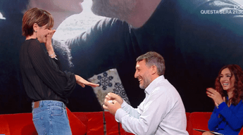 Ilaria Galassi, proposta di matrimonio a ‘La volta Buona’: la sorpresa in diretta