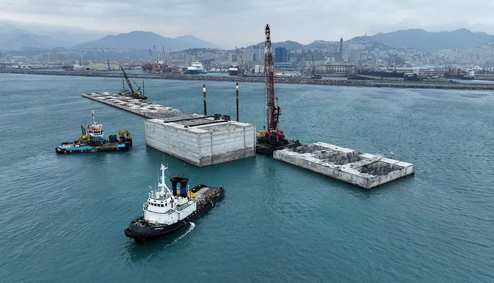 Consorzio PerGenova Breakwater, lavori diga proseguono su tutti i fronti