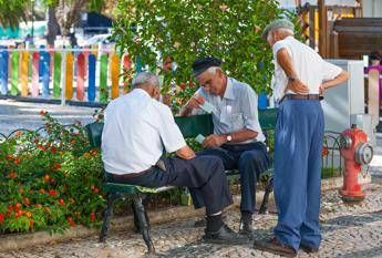 Sardegna, popolazione in calo: sempre meno residenti e più anziani