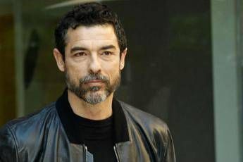 Alessandro Gassmann a sindaco Gallarate: “Via nome di mio padre da Teatro Condominio”. La replica