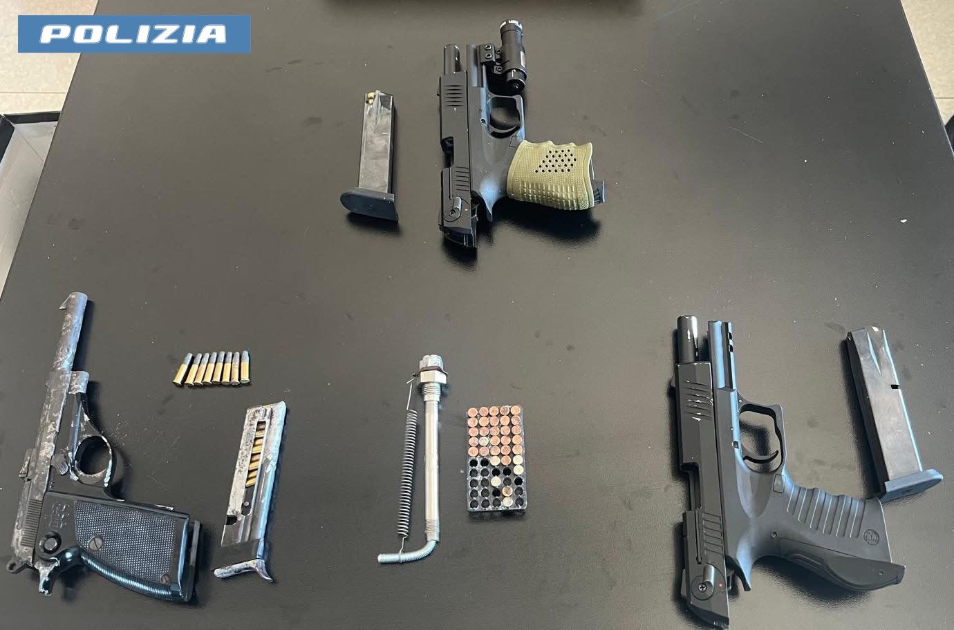 Anzio – “Dizionario” dello spaccio e armi tra le lenzuola, tre arresti