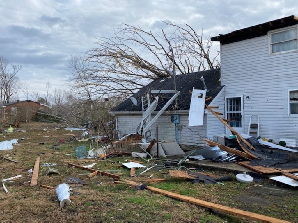 Tornado in Missouri e Kentucky: almeno 27 morti