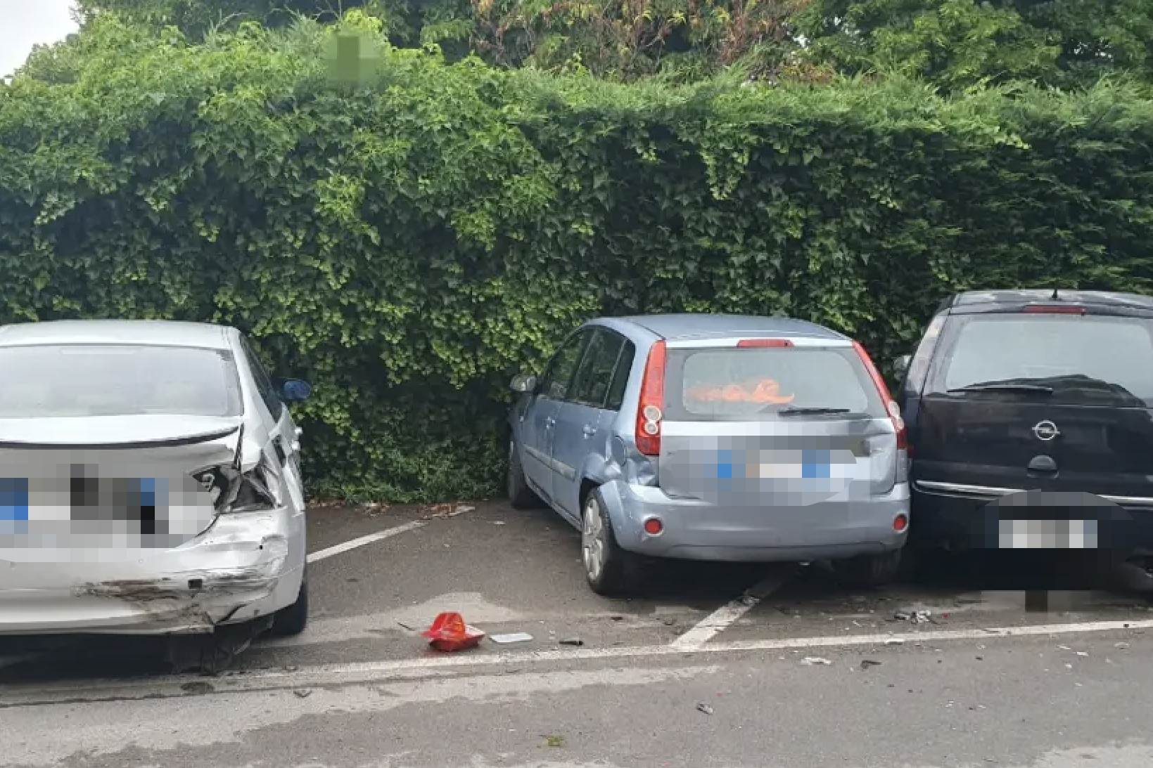 Viterbo – Tre auto danneggiate in via Friuli, possibile incidente con “fuga”
