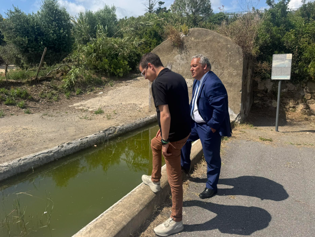 Santa Marinella – Al fontanile della Quartaccia arriva l’animalista Rizzi: “Diffida di 5 giorni per Tidei, poi interverrò legalmente”