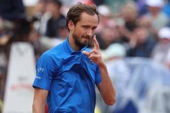 Il solito Medvedev: fischi del pubblico di Roma, poi il botta e risposta – Video