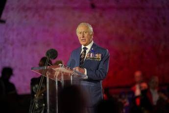 Re Carlo: “Rinnovare impegno per la pace nel Giorno della Vittoria in Europa”