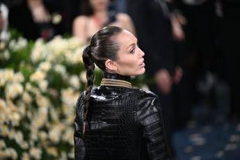 Miley Cyrus rivela: “Ricoverata in terapia intensiva dopo un’infezione”