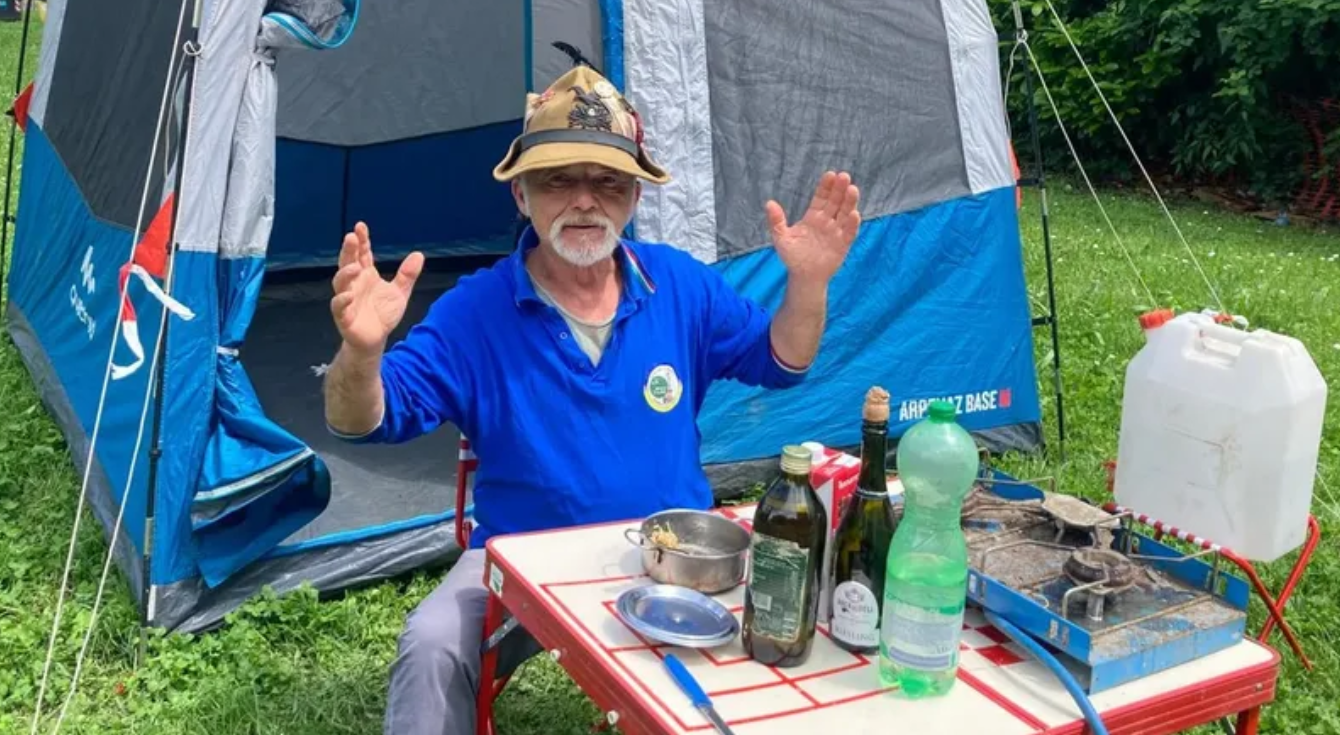 Mario Carlaccini, di Viterbo, primo alpino arrivato a Biella per l’Adunata nazionale