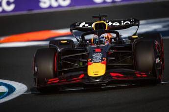 Gp Miami, pole di Verstappen e Ferrari indietro