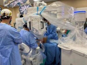 Roma, al San Camillo debutta il robot microchirurgo