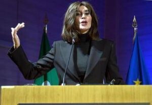 Ricerca, Bernini: “Stiamo vivendo salto quantico, tecnologia sia a servizio dell’uomo”