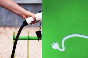 Motus-E, un Libro Bianco con 8 proposte per stimolare la mobilità elettrica