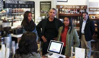 Michelle Obama: “Le mie figlie si sono allontanate, desiderano indipendenza”