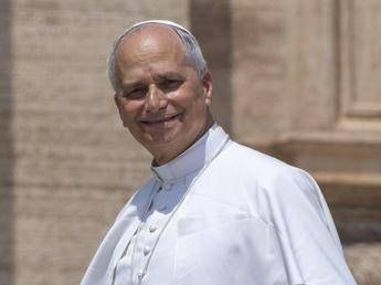 Papa Leone XIV in vacanza a Castel Gandolfo dopo anni di assenza