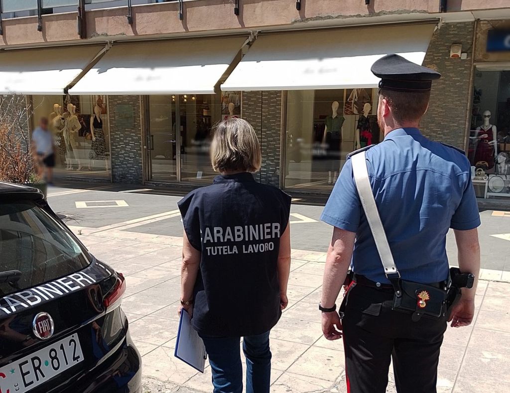 Caporali cinesi sfruttavano lavoratori italiani, 6 denunciati a Palermo