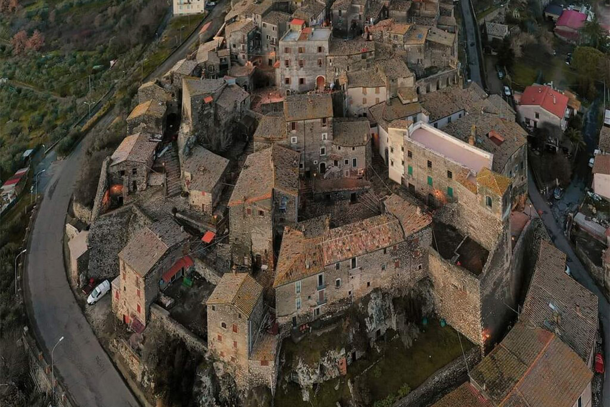 Lutto a Castiglione in Teverina, Davide Pitrelli si è spento a soli 39 anni