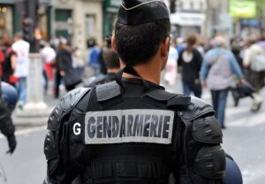 Muore accoltellata bidella di 31 anni: l’omicida uno studente di 14 anni