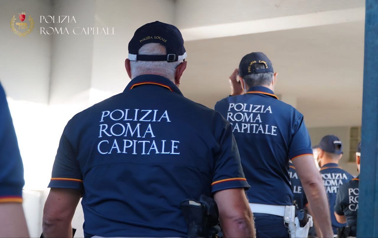 Roma – Occupazioni abusive in via dell’Archeologia, in poche ore liberati tre appartamenti e denunciati gli occupanti