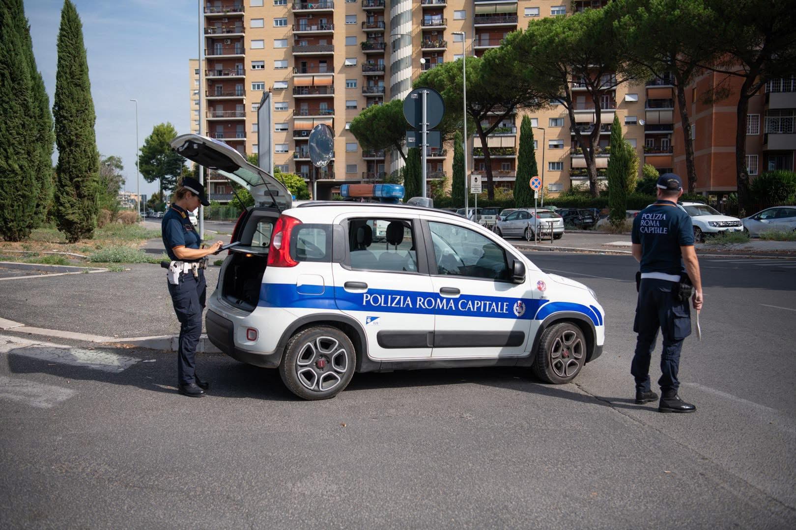 Roma – Villa Gordiani, rintracciato a bordo di un veicolo “clonato”: denunciato