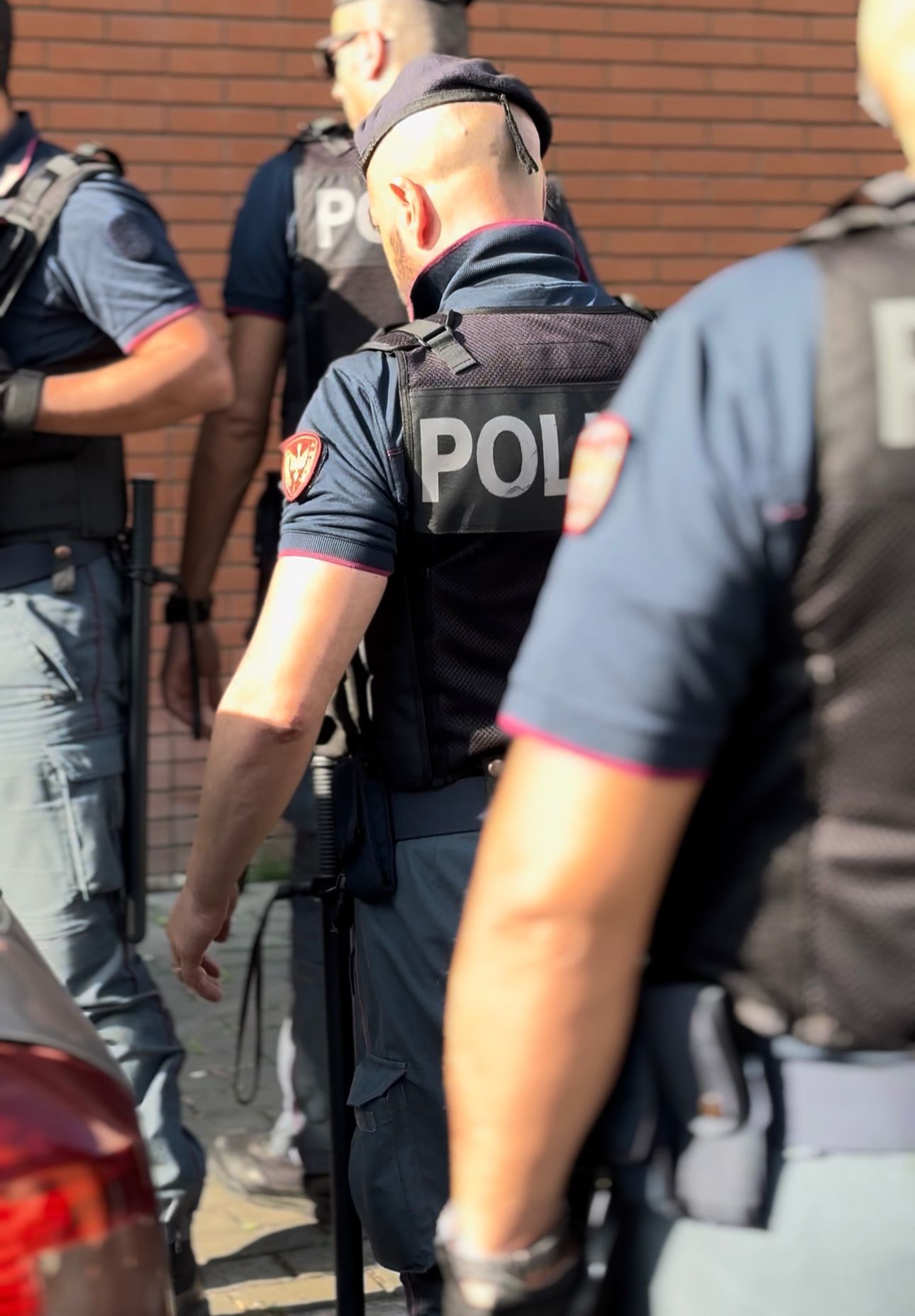 Roma – Sgombero in zona Romanina: 24 locali restituiti alla proprietà, 4 arresti