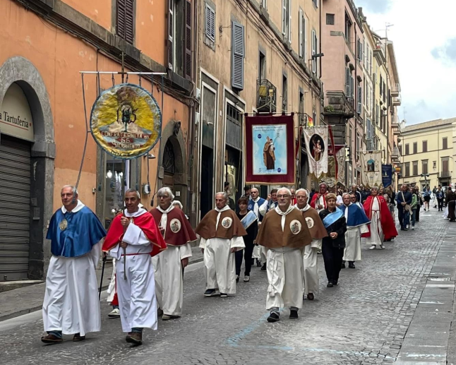 Viterbo – Torna il Corpus Domini, domani l’appuntamento con la tradizione