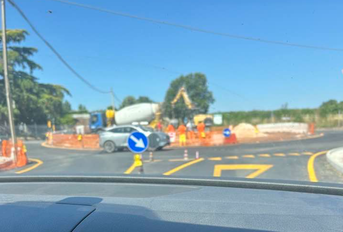 Nepi – Operativa la rotonda tra Cimina e Sutrina, Vita: “Quel bivio non è più un pericolo”