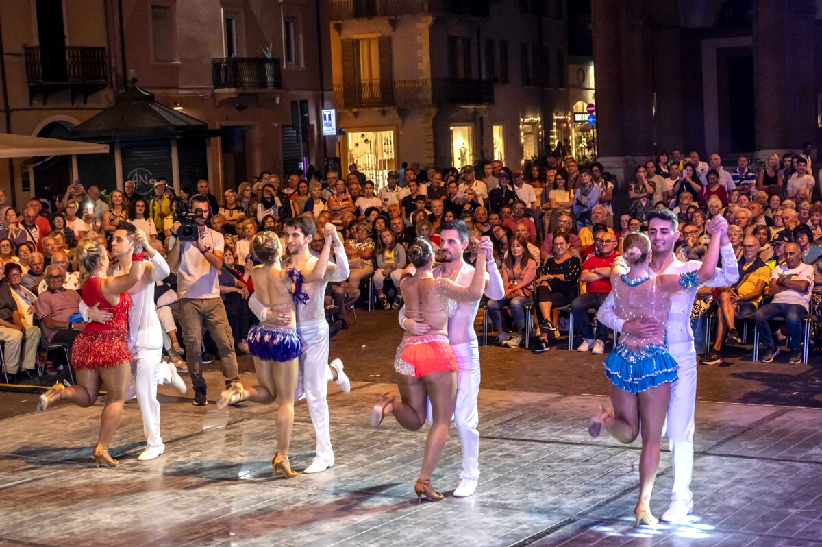 Notte Rosa: a Rimini la “Liscio street parade” per ballare tre giorni