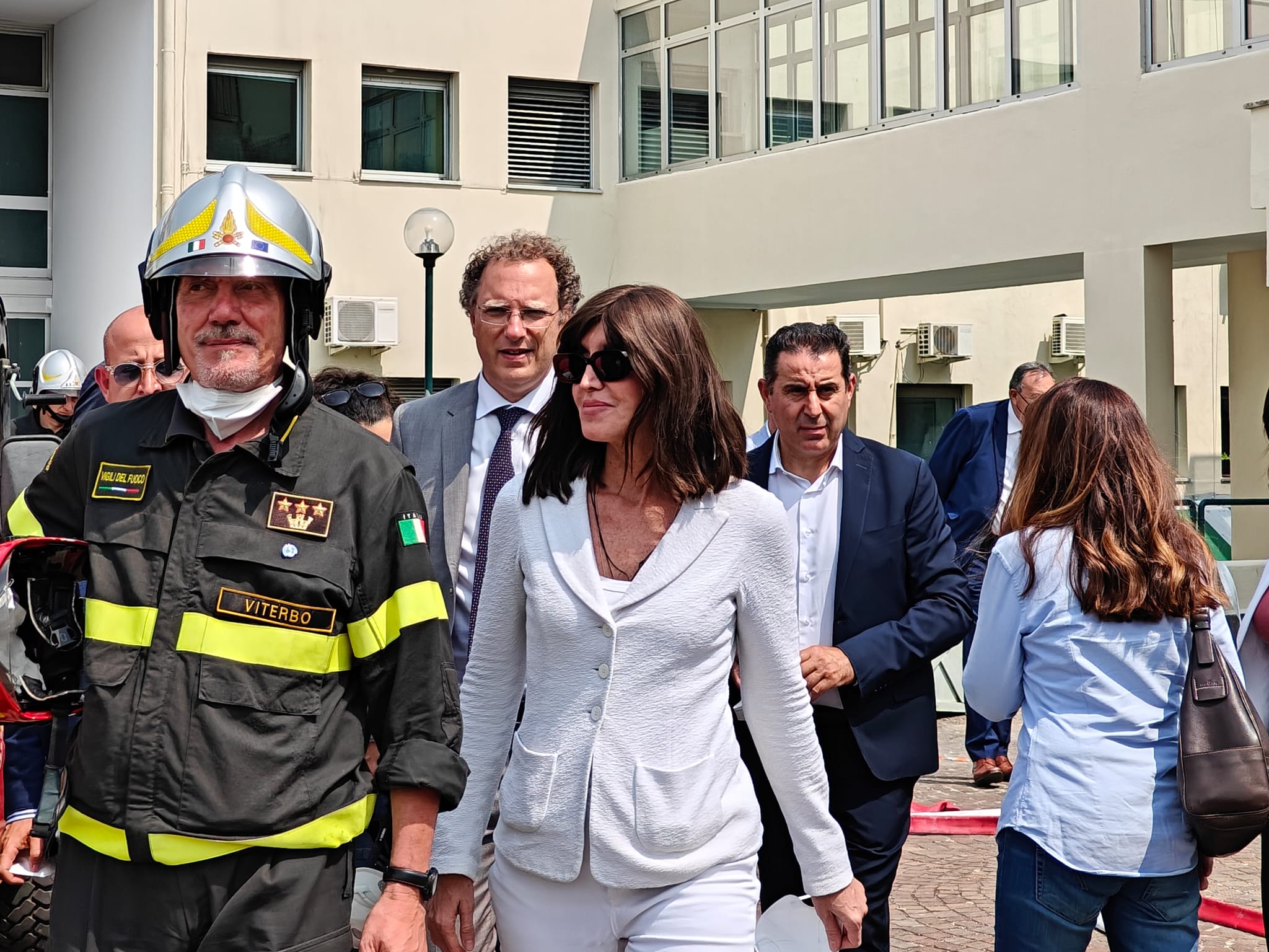 Viterbo – Incendio Unitus, il Ministro Bernini (Università): “Ora verifiche e poi ricostruzione” (VIDEO e FOTO)
