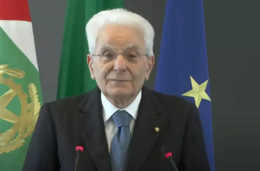 Mattarella “Voto italiani all’estero espressione di cittadinanza attiva”