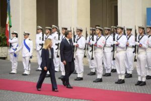 Meloni “Con la Francia lavoriamo per un’Europa più sovrana e prospera”