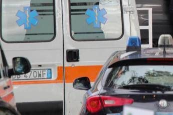 Feto in cestino ospedale a Piacenza, telecamere e testimoni per trovare chi l’ha gettato