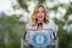 Migranti, Meloni “Continueremo a combattere ogni forma di illegalità”