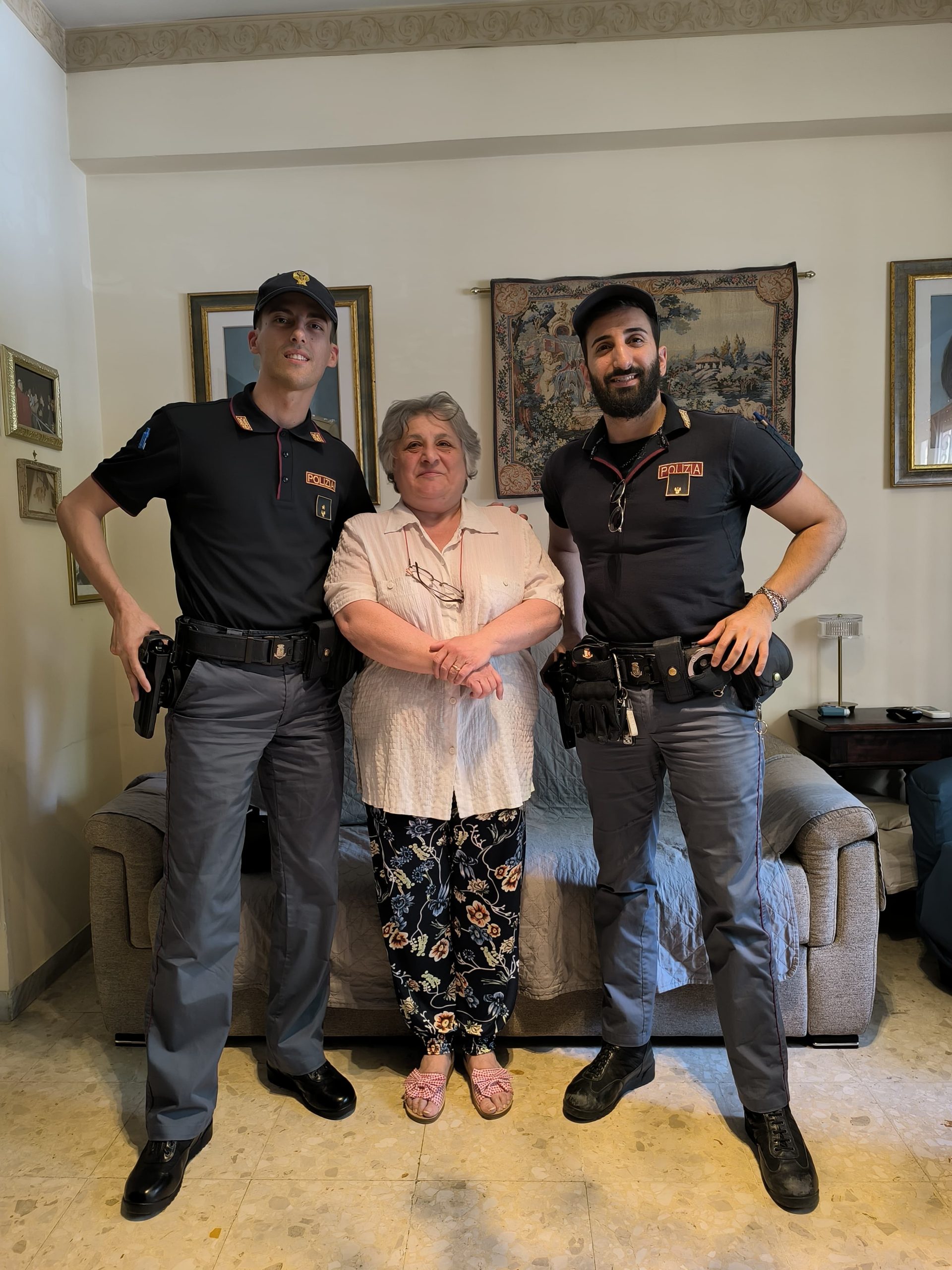 Roma – Affetta da grave invalidità, sventa truffa e chiede al 112 “l’aiuto da casa”. Il “grazie” di Gianpaola alla Polizia di Stato