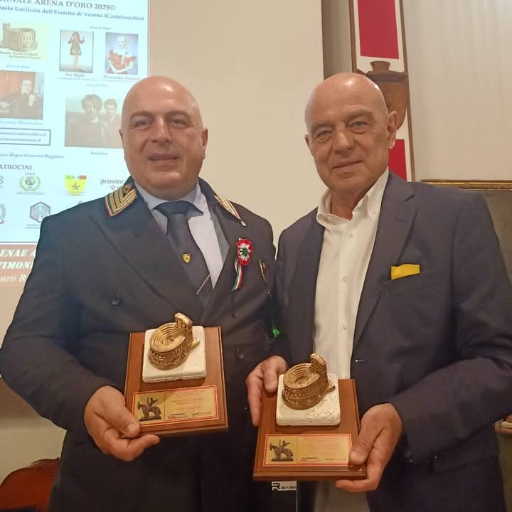Il presidente dell’Associazione Nazionale Sottufficiali d’Italia, Gaetano Ruocco, insignito del Premio internazionale “Arena d’Oro”