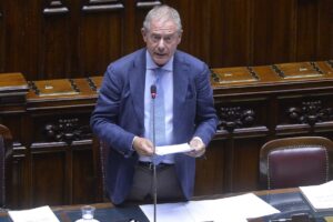 Ex Ilva, Urso “Riunione no-stop, passare da discussioni a decisioni”