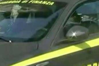 Trasportava 64 chili di droga per oltre 13 milioni di euro: arrestato