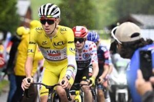 Tour, a Groves la penultima tappa. Quarto trionfo per Pogacar, Milan conquista maglia verde