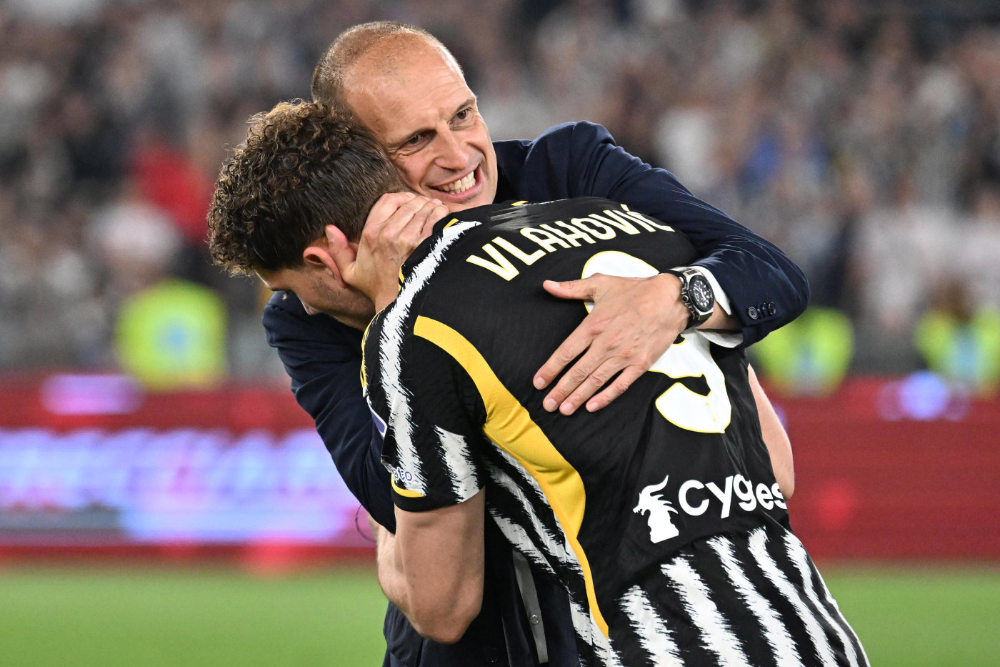 Mercato – La Juve scarica Dusan Vlahovic: Milan e Allegri alla finestra