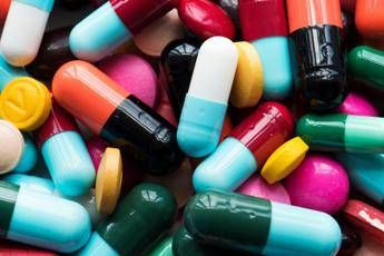 Matthew Perry, cos’è la ketamina? La sostanza che ha ucciso la star di ‘Friends’