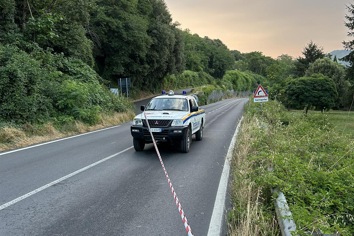 Acquapendente – Emergenza sulla Cassia, grande sversamento di olio tra l’Aquila d’Oro e Proceno (FOTO)