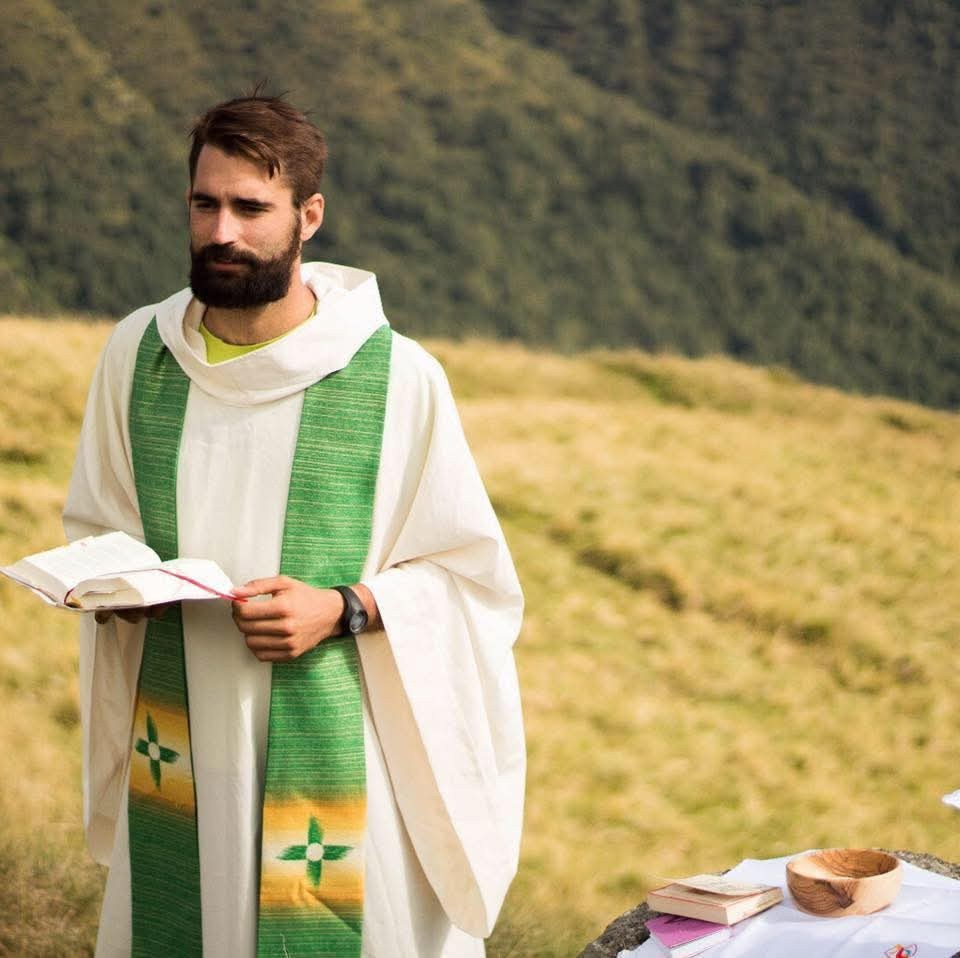 Don Matteo, morto suicida a 35 anni, sconvolta la comunita’