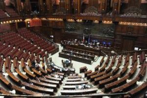 Fine vita, l’appello dei neurologi al Parlamento: “Ora legge equa, chiara e condivisa”