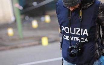Milano, si getta dalla finestra: in casa la mamma morta. Ipotesi omicidio-suicidio