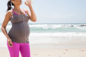 Gravidanza in estate tra consigli non richiesti e ‘bufale’, ecco come difendersi