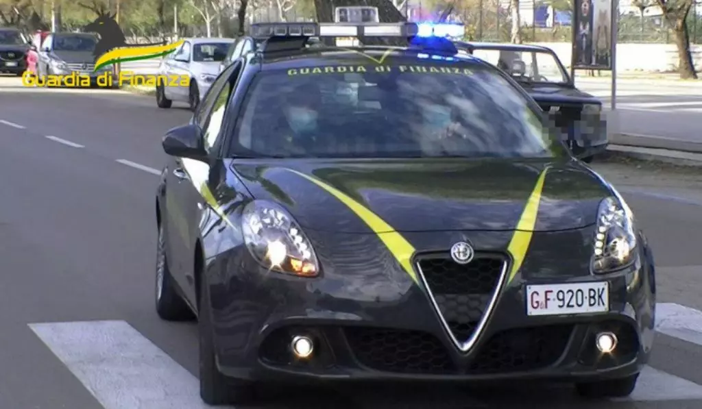 Roma, sequestrati 265 Kg di hashish in un tir arrivato dalla Spagna