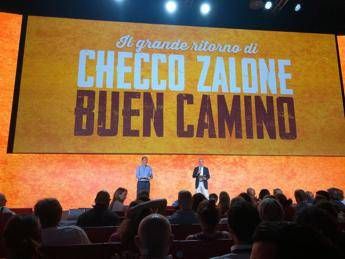 Buen camino, nuovo film di Checco Zalone al cinema dal 25 dicembre